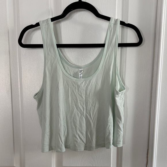 Fabletics Tops - Fabletics Mint Green Sleeveless Crop Top